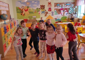 Dzieci tańczą Zorbę